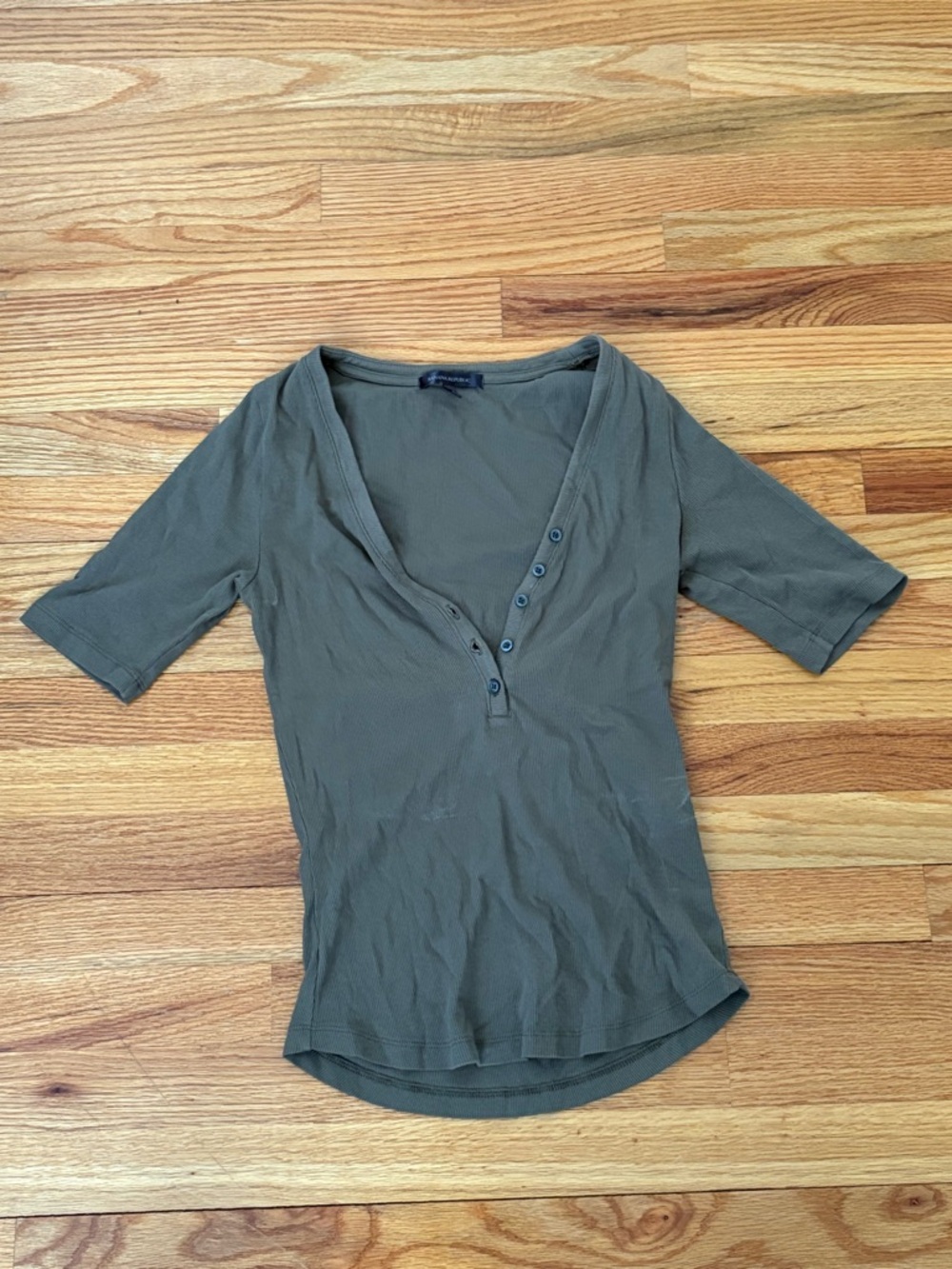 Banana Republic Olive Short Sleeve V-Neck Henley